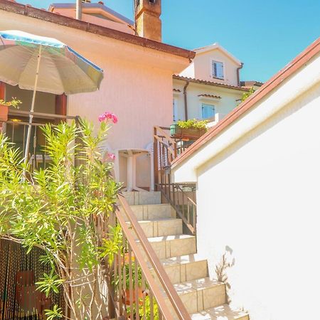 Apartment Marulic In Old Town Baška Exteriör bild