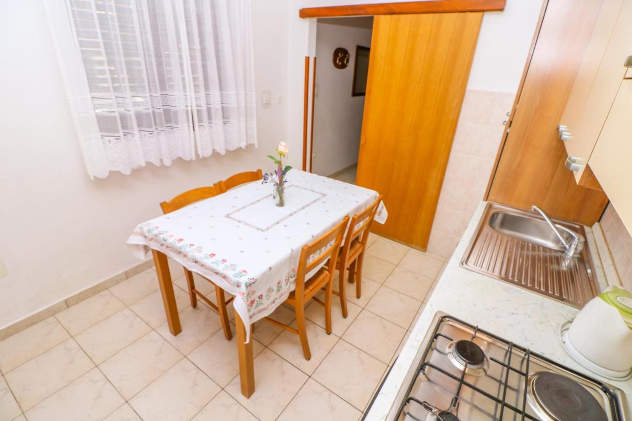 Apartment Marulic In Old Town Baška Exteriör bild