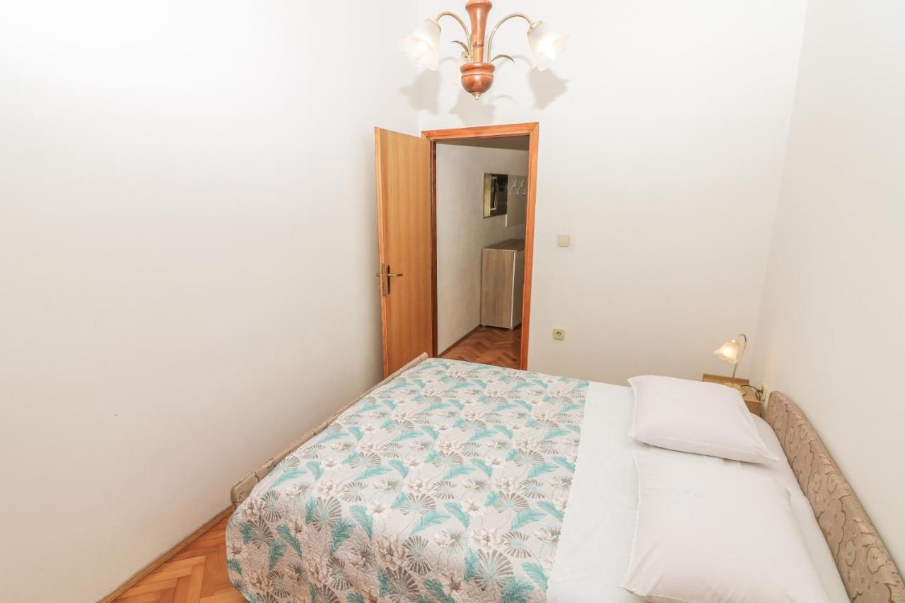Apartment Marulic In Old Town Baška Exteriör bild